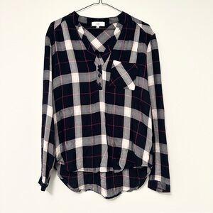 NSR Black, White, Red, Peach Relaxed Fit V-Neck Plaid Blouse Women's Small